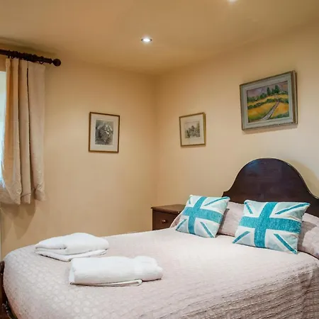 Sleeps 22 Wifi