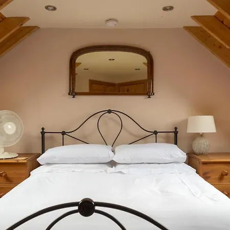 Sleeps 22 Wifi * Staithes