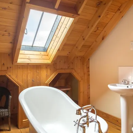 Sleeps 22 Wifi Villa
