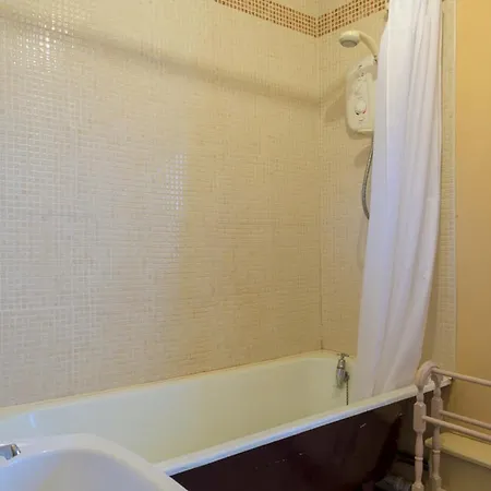Sleeps 22 Wifi *