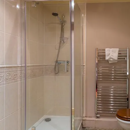 Sleeps 22 Wifi Villa