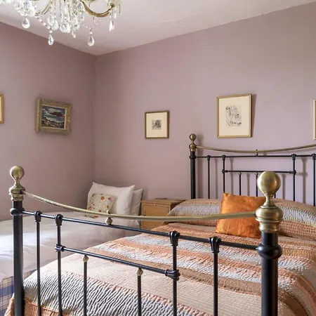Sleeps 22 Wifi Villa